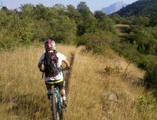  Bicicleta de cerro para todos los niveles con el club alpino 